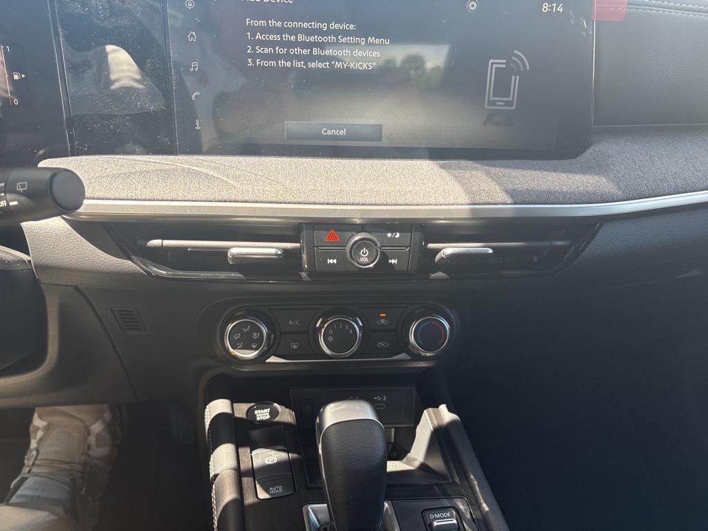 new 2025 Nissan Kicks car, priced at $27,360