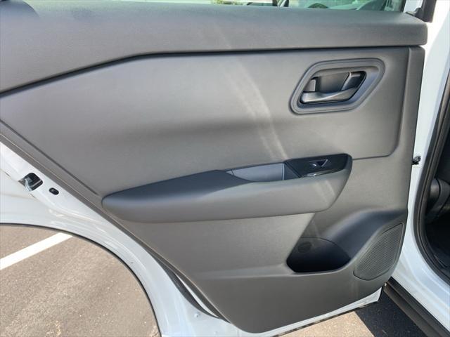 new 2025 Nissan Rogue car, priced at $31,250