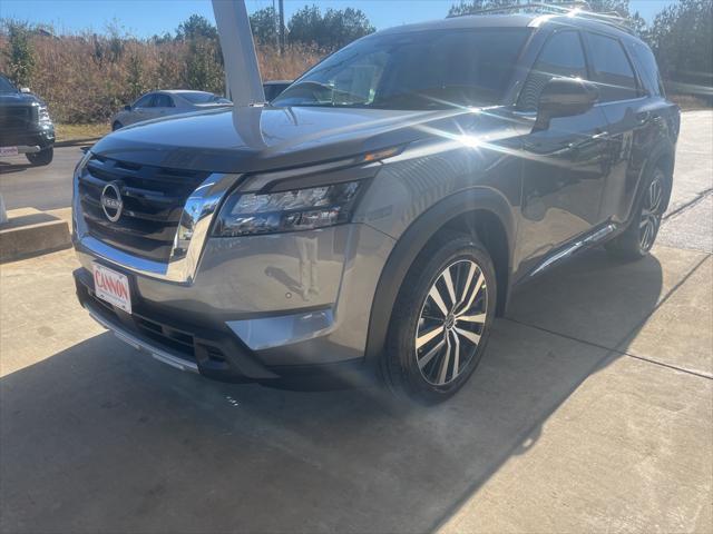 new 2025 Nissan Pathfinder car, priced at $52,605