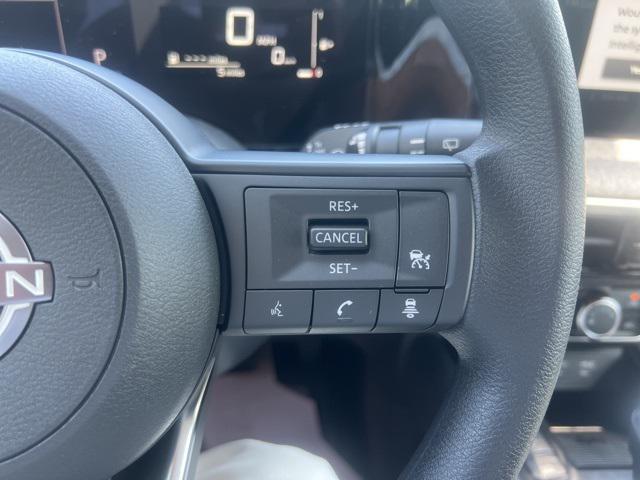 new 2025 Nissan Kicks car, priced at $25,890