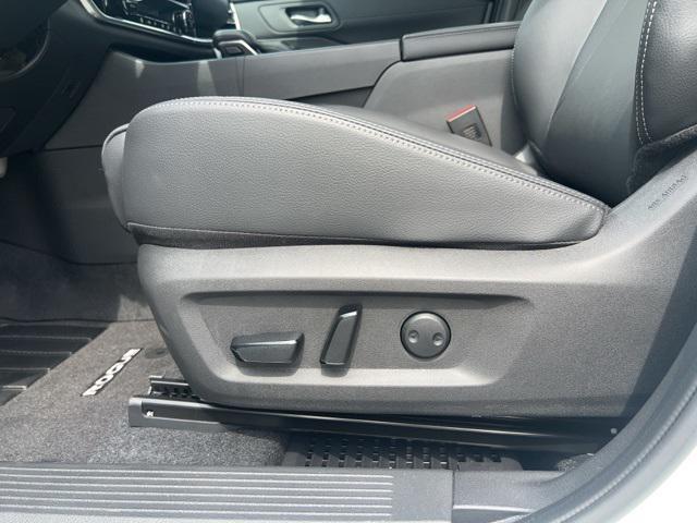 new 2025 Nissan Rogue car, priced at $39,620