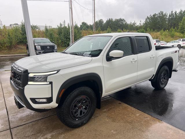 new 2025 Nissan Frontier car