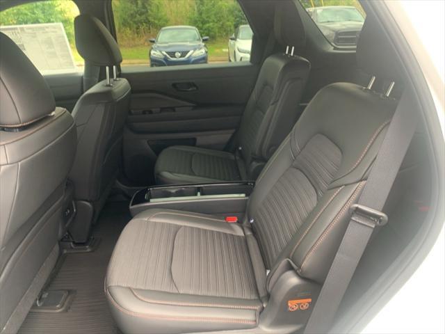 new 2025 Nissan Pathfinder car, priced at $47,175