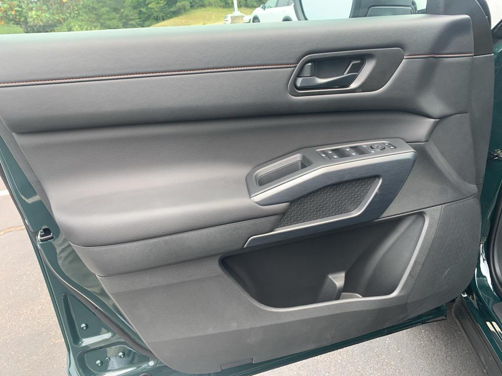 new 2025 Nissan Pathfinder car, priced at $46,505