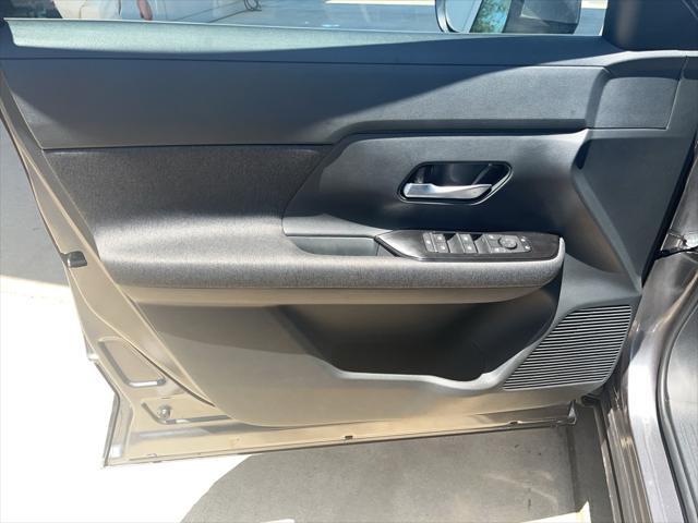 new 2025 Nissan Kicks car, priced at $27,180