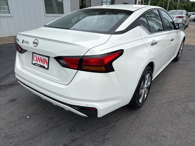 new 2025 Nissan Altima car