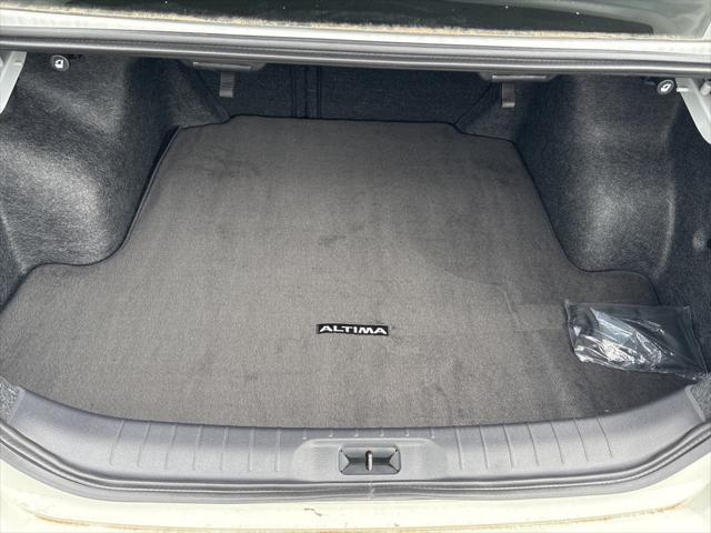 new 2025 Nissan Altima car