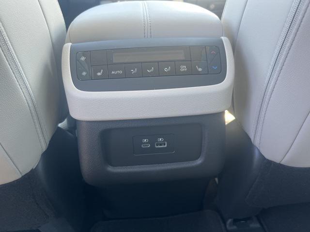 new 2025 Nissan Pathfinder car, priced at $47,555