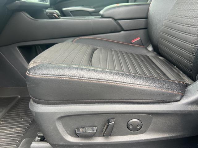 used 2025 Nissan Pathfinder car, priced at $40,500