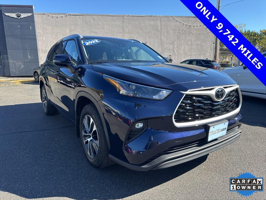 used 2022 Toyota Highlander car, priced at $39,677