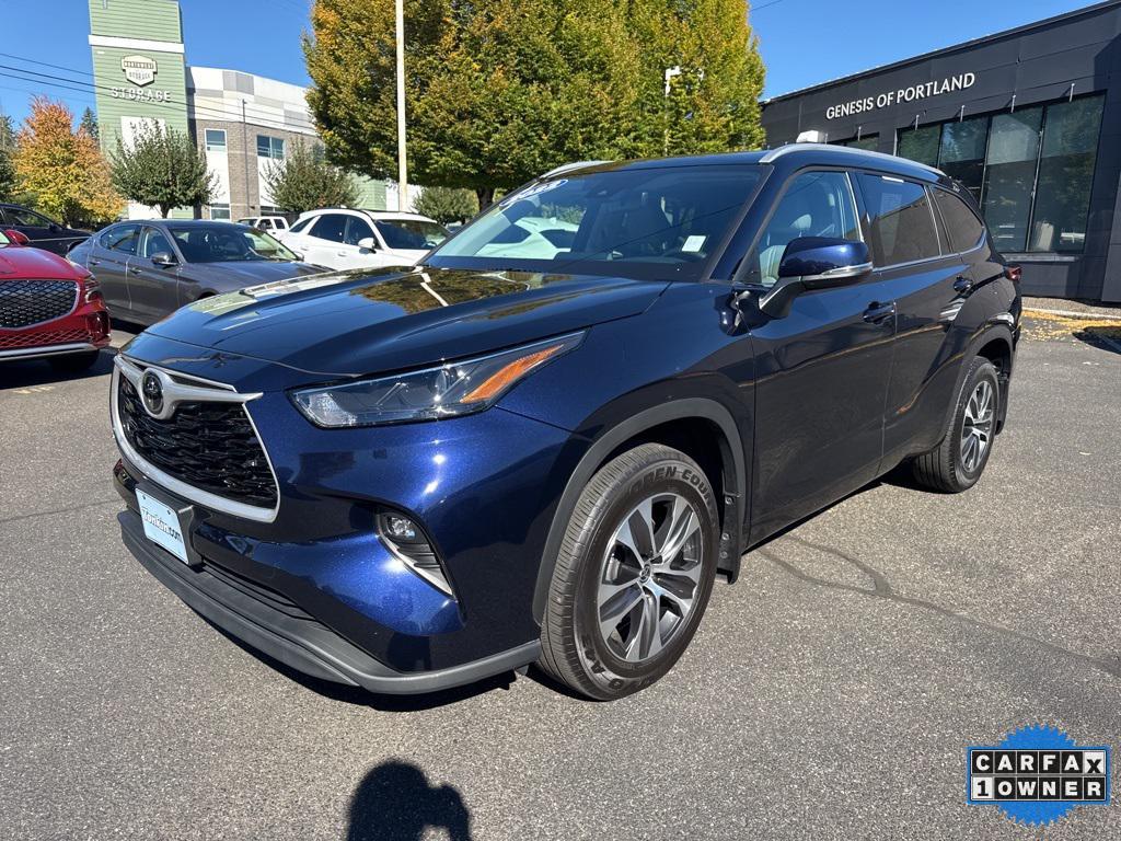 used 2022 Toyota Highlander car, priced at $39,677