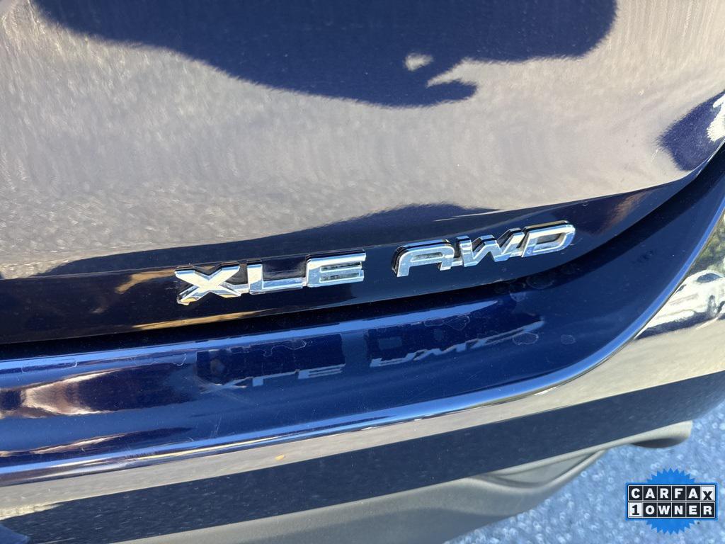 used 2022 Toyota Highlander car, priced at $39,677