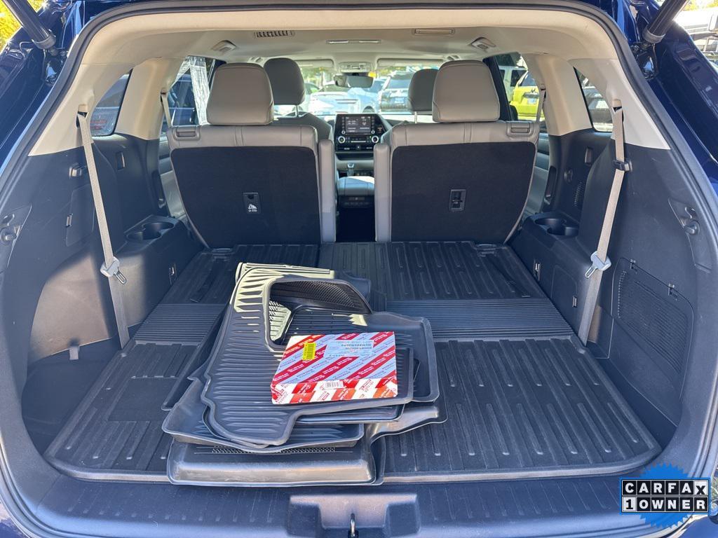 used 2022 Toyota Highlander car, priced at $39,677