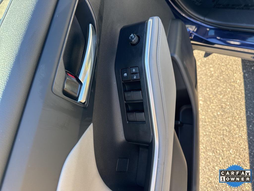 used 2022 Toyota Highlander car, priced at $39,677