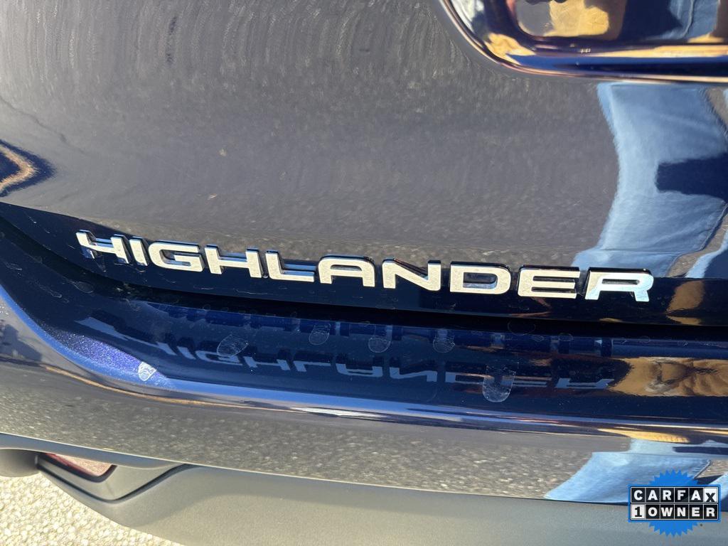 used 2022 Toyota Highlander car, priced at $39,677