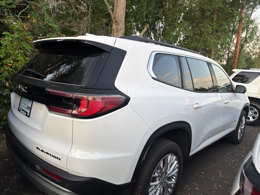 used 2024 GMC Acadia car, priced at $40,444