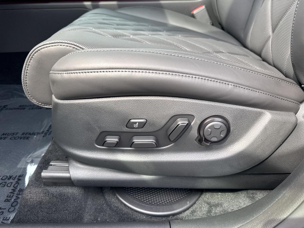 new 2026 Genesis GV80 car, priced at $85,950