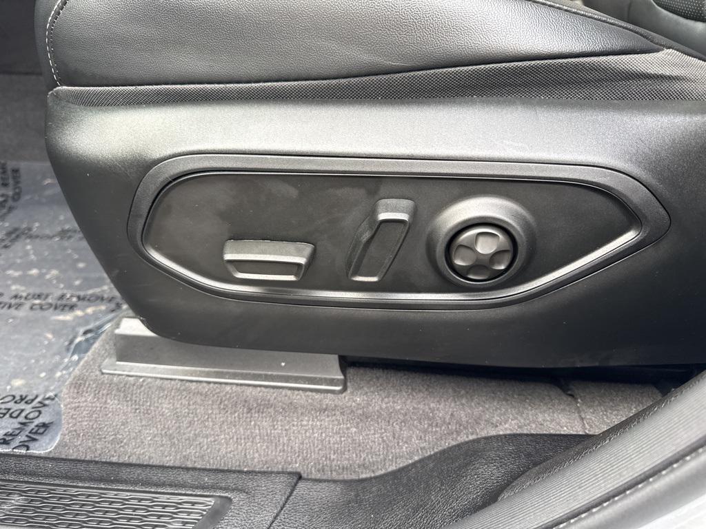 used 2021 Jeep Grand Cherokee L car, priced at $30,777