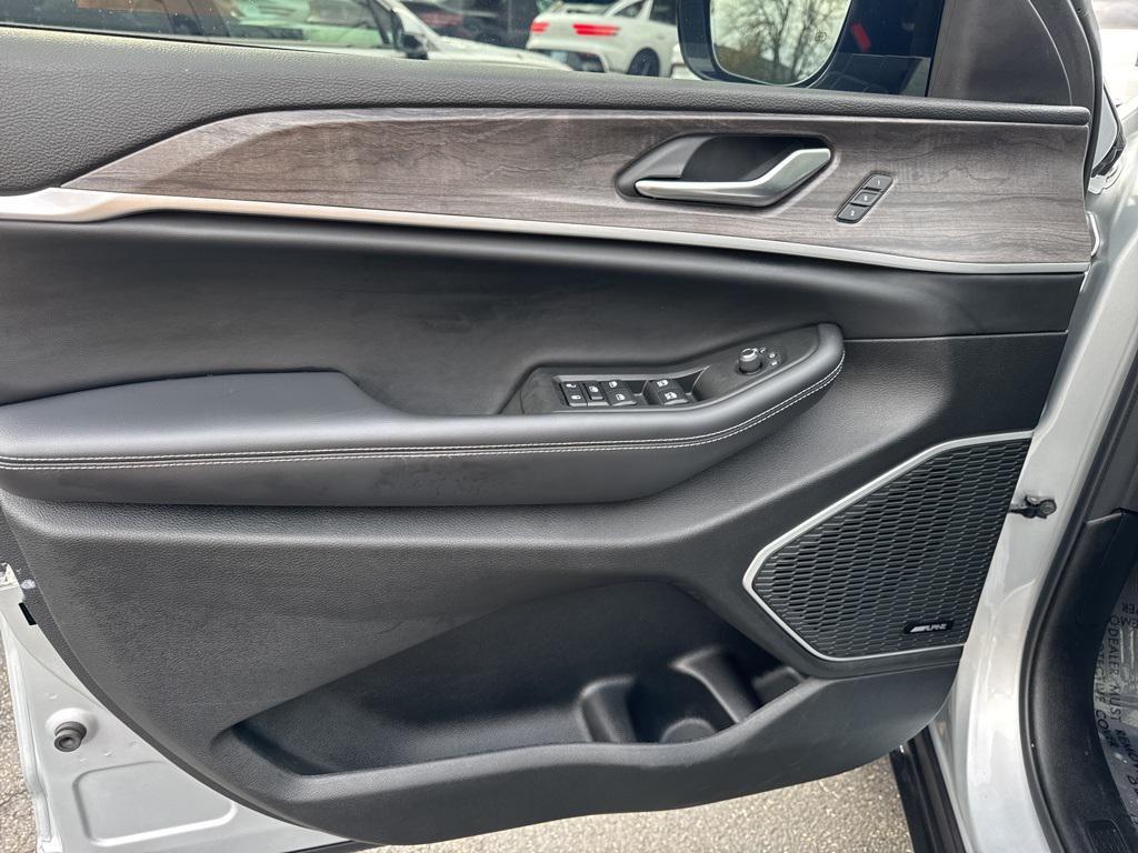 used 2021 Jeep Grand Cherokee L car, priced at $30,777