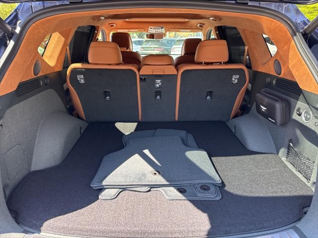 new 2025 Genesis GV80 car, priced at $82,685