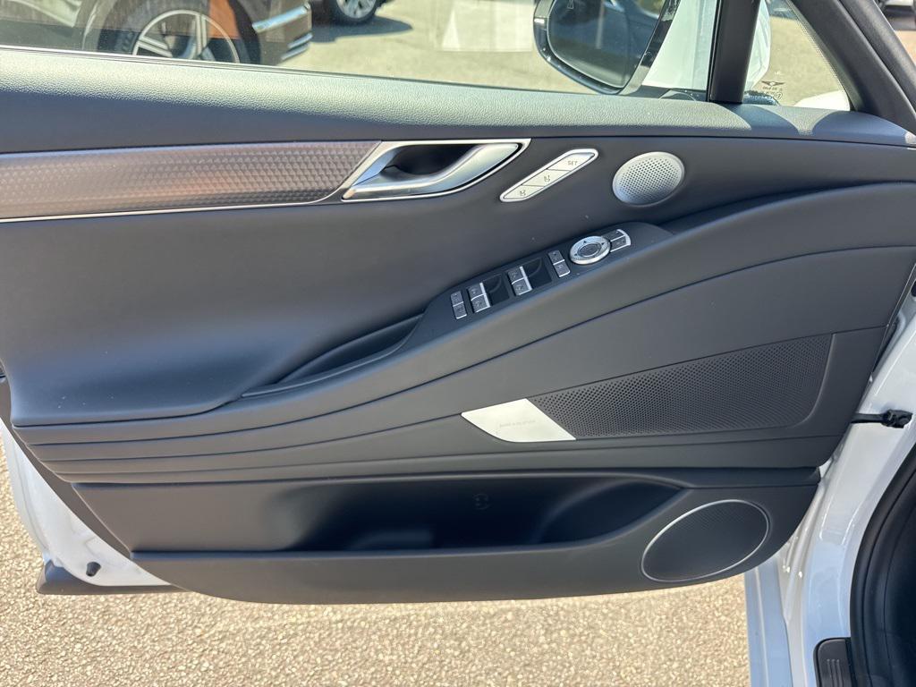 new 2025 Genesis G80 car, priced at $70,365