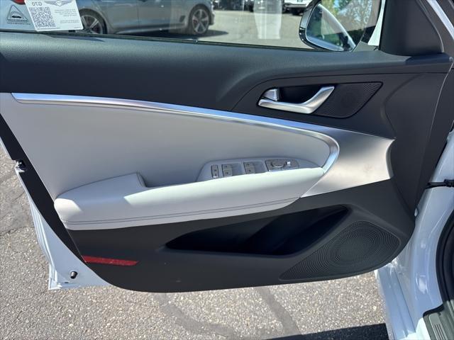 new 2025 Genesis G70 car, priced at $41,600