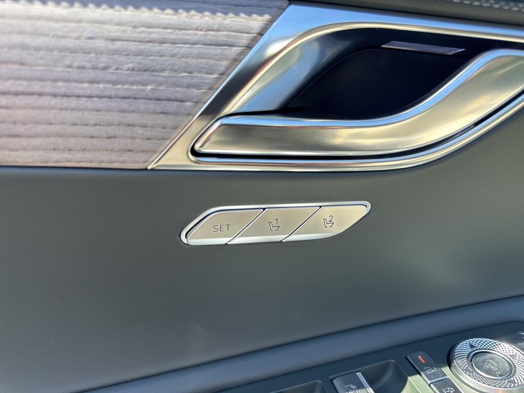 new 2025 Genesis GV80 car, priced at $62,035