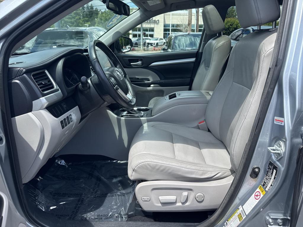 used 2014 Toyota Highlander car, priced at $12,000