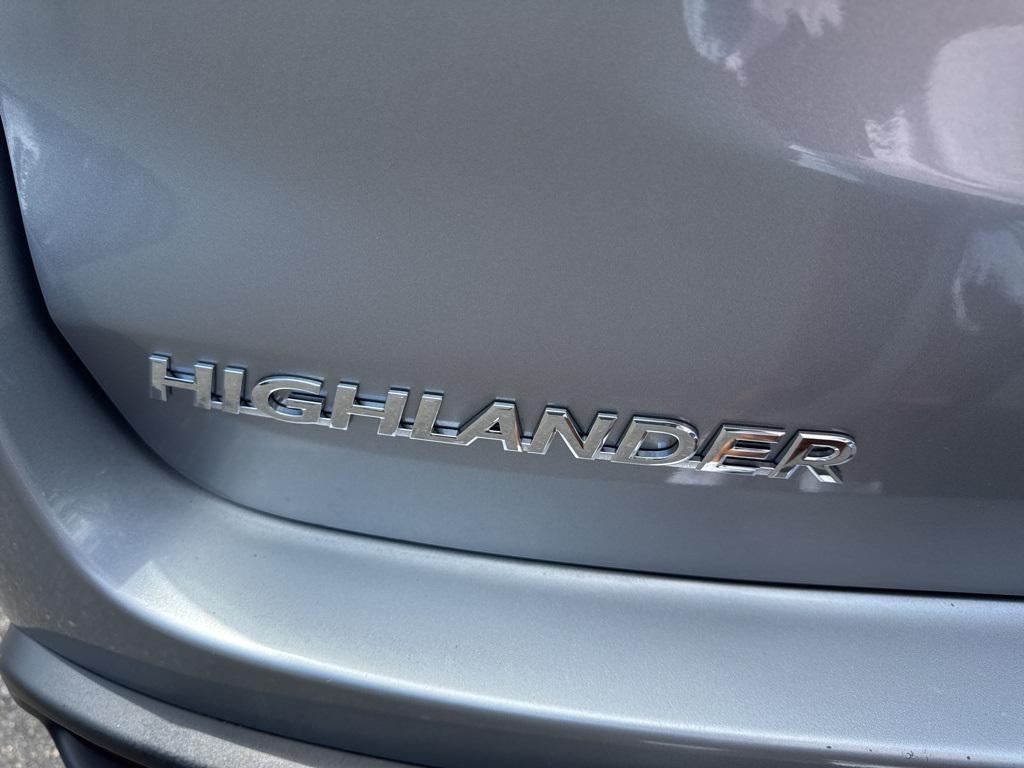used 2014 Toyota Highlander car, priced at $12,000