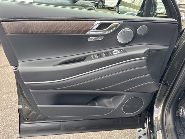 new 2025 Genesis GV80 car, priced at $82,925