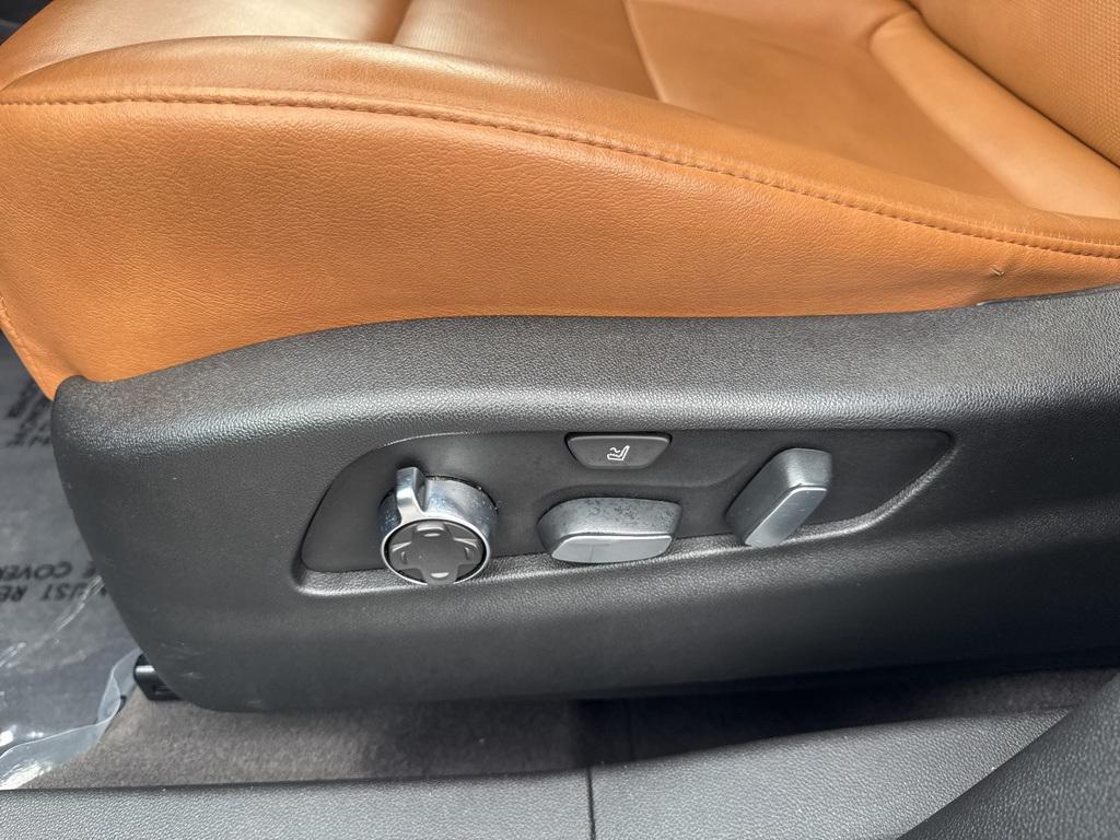 used 2020 Cadillac XT4 car, priced at $27,977