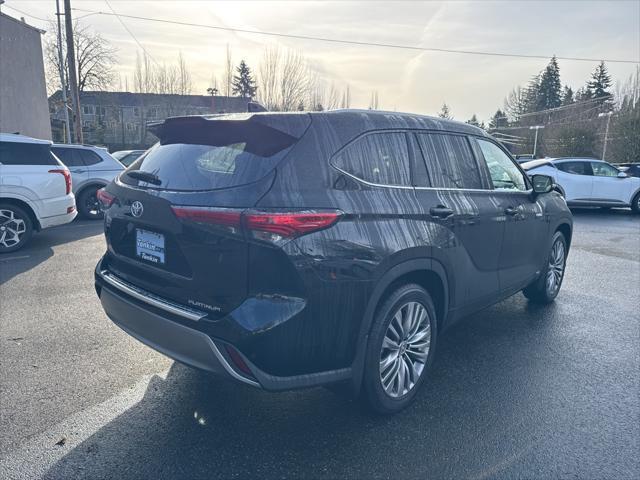 used 2020 Toyota Highlander Hybrid car, priced at $42,944