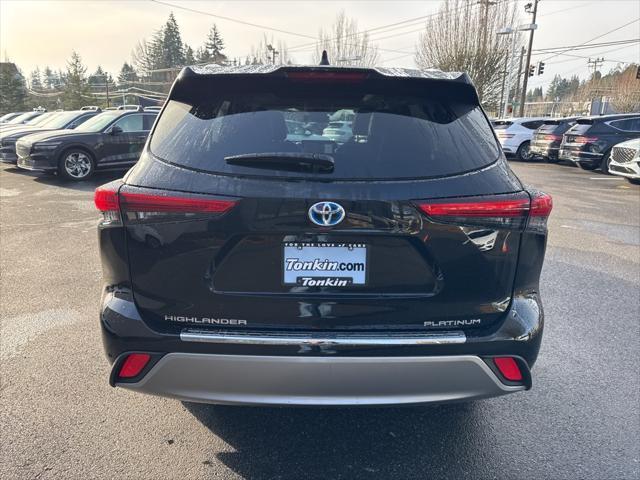 used 2020 Toyota Highlander Hybrid car, priced at $42,944