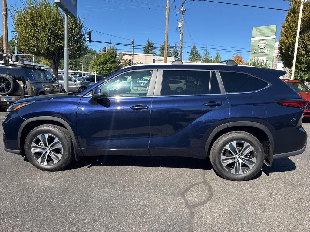 used 2023 Toyota Highlander car, priced at $39,888