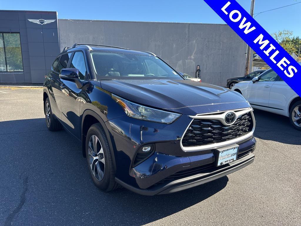 used 2023 Toyota Highlander car, priced at $39,888