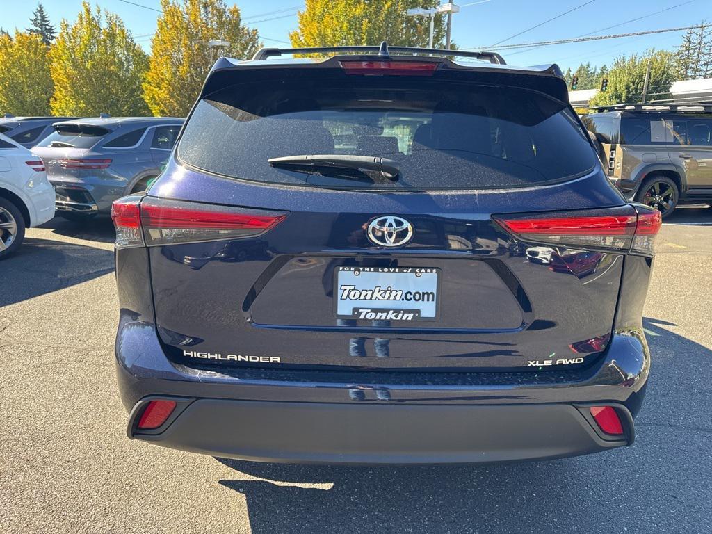 used 2023 Toyota Highlander car, priced at $39,888