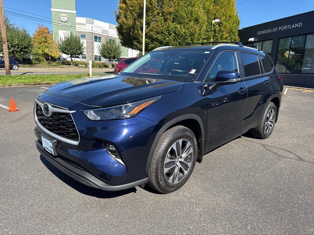 used 2023 Toyota Highlander car, priced at $39,888