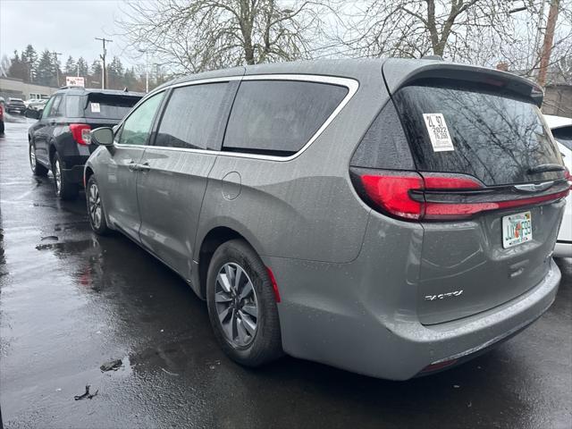 used 2022 Chrysler Pacifica Hybrid car, priced at $24,795