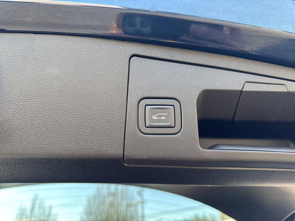 used 2019 Cadillac XT4 car, priced at $23,988