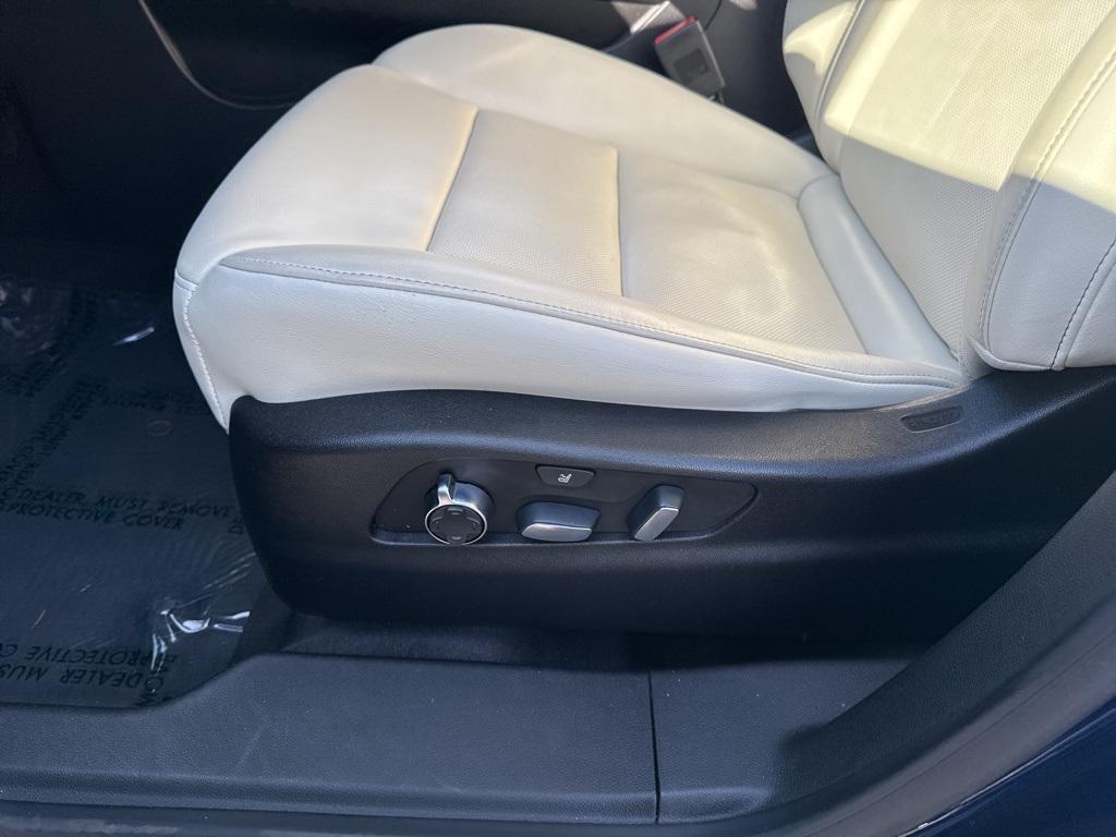 used 2019 Cadillac XT4 car, priced at $23,988