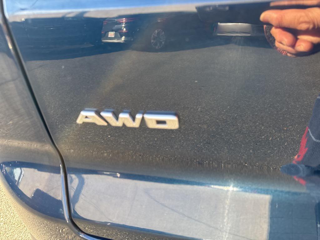 used 2019 Cadillac XT4 car, priced at $23,988