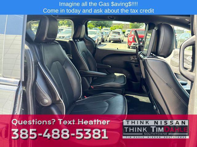used 2019 Chrysler Pacifica Hybrid car, priced at $25,709