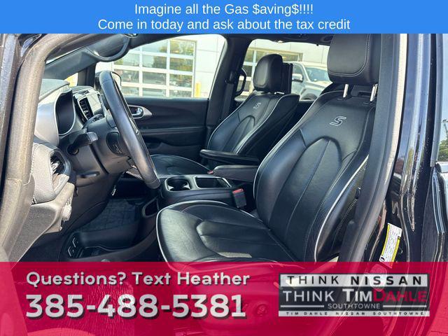 used 2019 Chrysler Pacifica Hybrid car, priced at $25,709