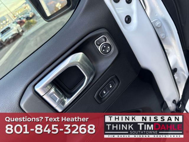 used 2021 Jeep Gladiator car, priced at $34,399