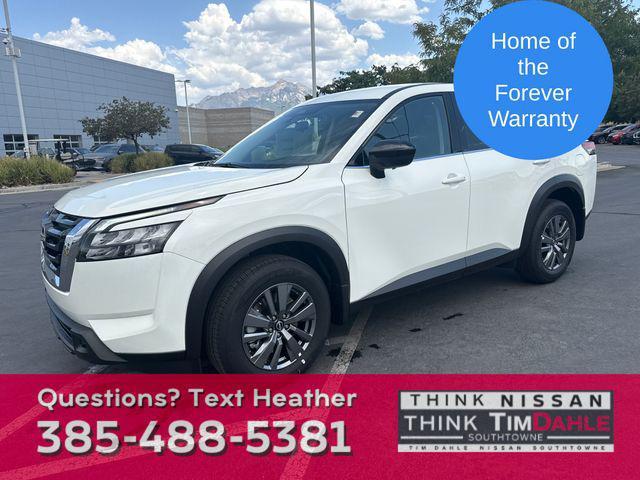 new 2025 Nissan Pathfinder car, priced at $31,995