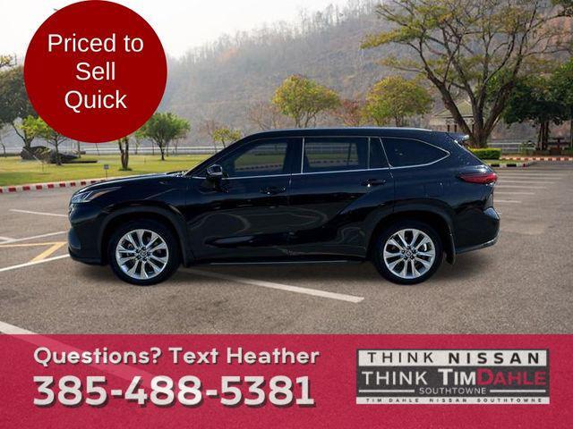 used 2020 Toyota Highlander car, priced at $27,998