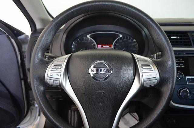 used 2016 Nissan Altima car