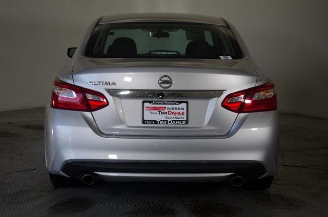 used 2016 Nissan Altima car