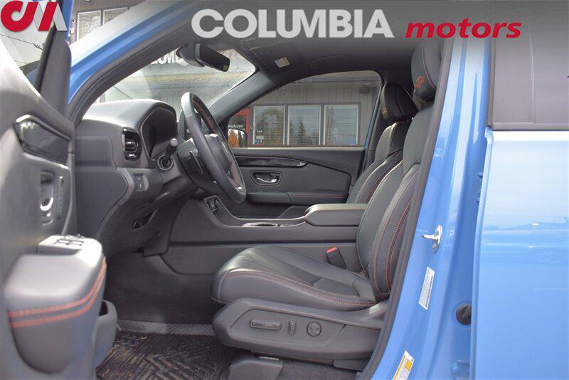 used 2025 Honda Pilot car, priced at $35,991