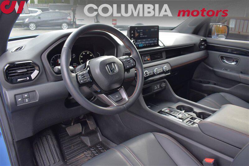 used 2025 Honda Pilot car, priced at $35,991